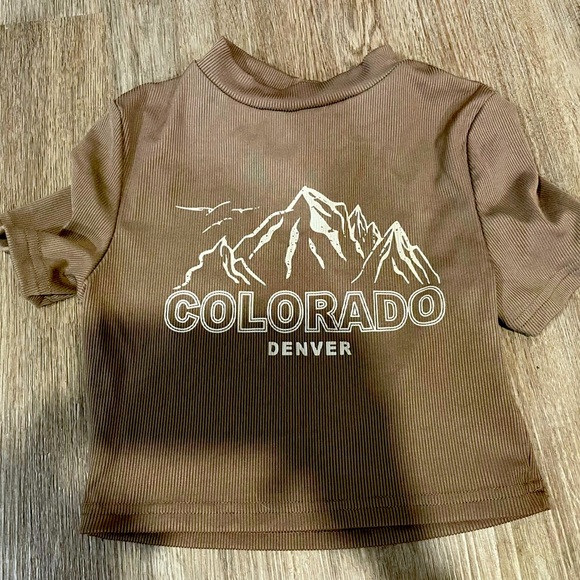 SHEIN Tops - Mountain And Letter Graphic Tee
